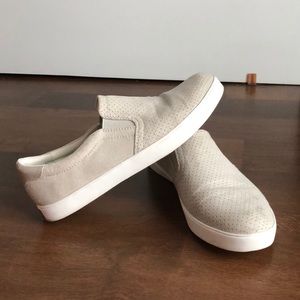Dr scholls tan slip ons